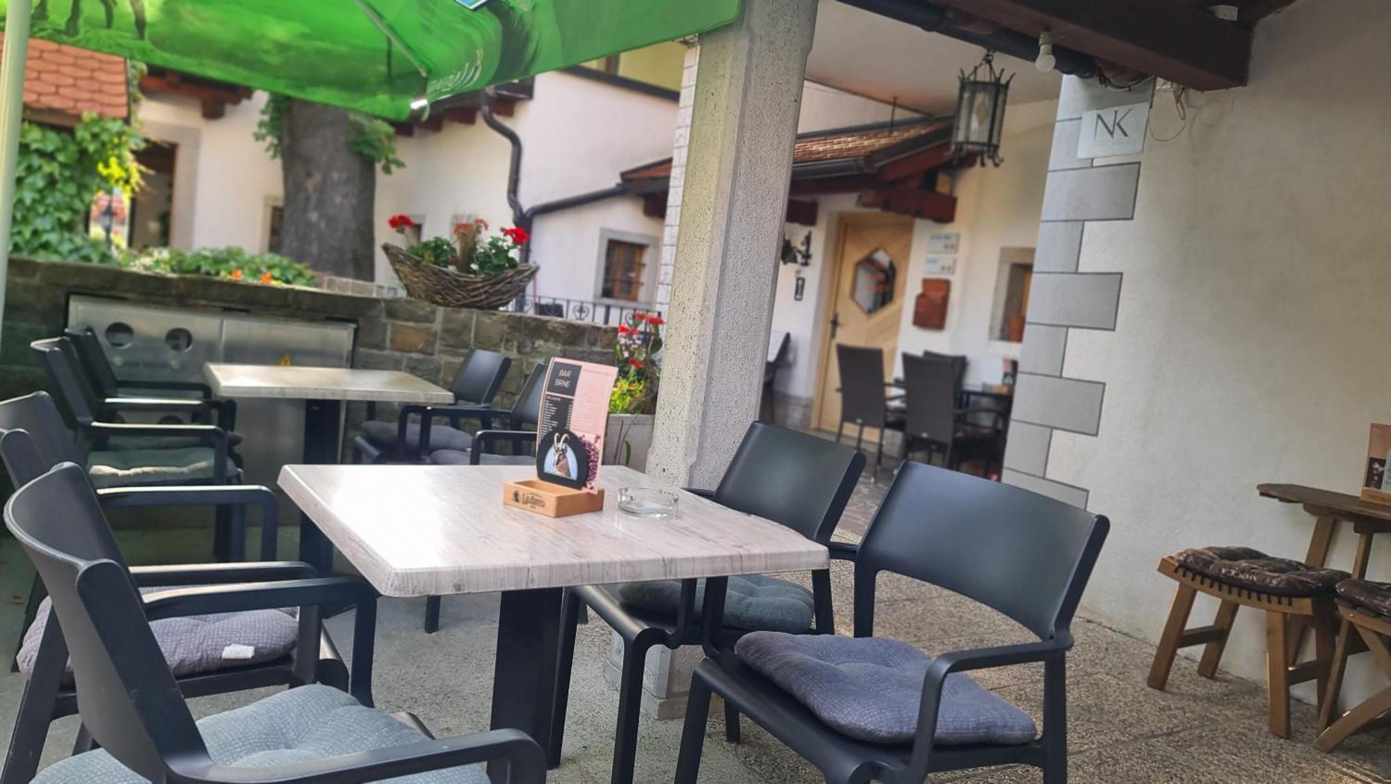Brne Rooms Postojna Buitenkant foto