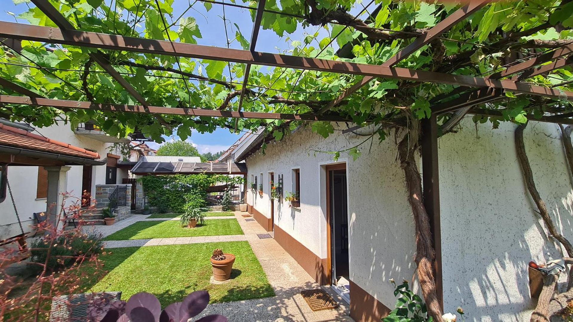 Brne Rooms Postojna Buitenkant foto
