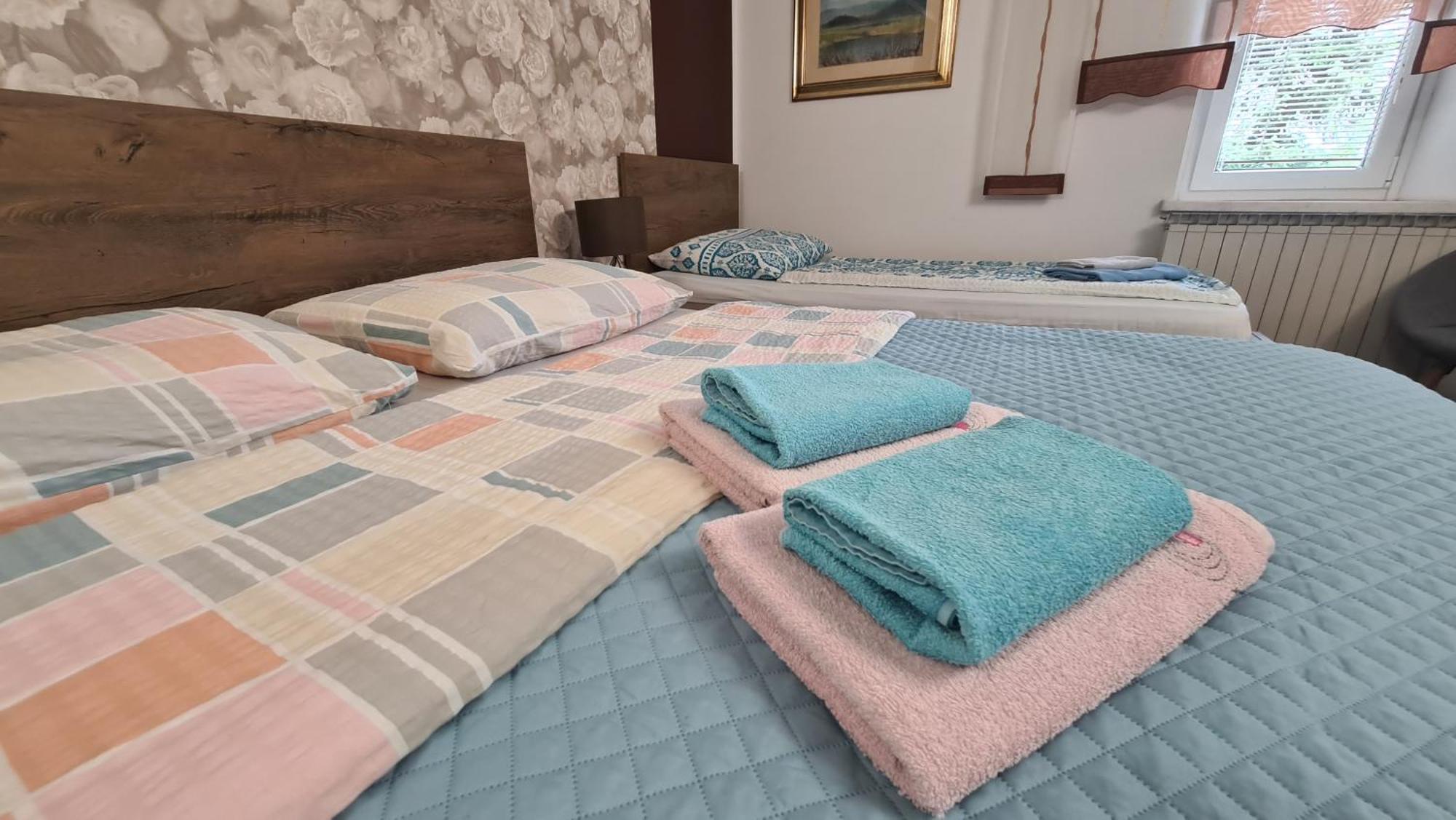 Brne Rooms Postojna Buitenkant foto